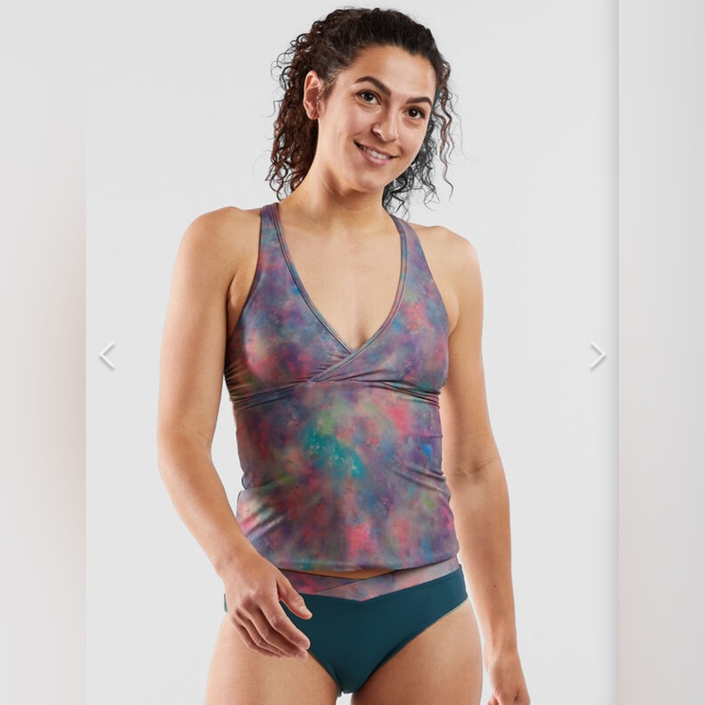 NWT Backflip 2.0 Reversible Tankini Top